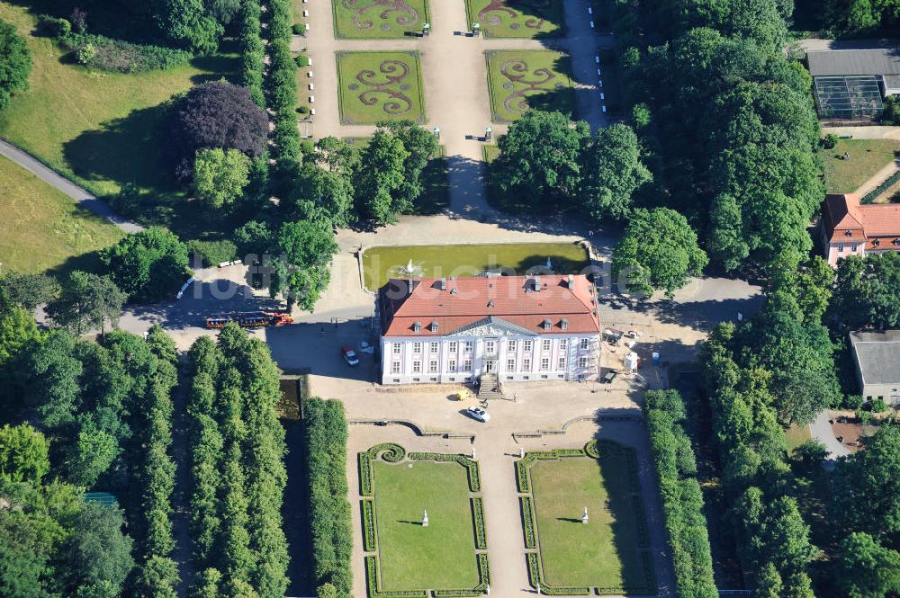 Berlin Friedrichsfelde von oben - Schloss Friedrichsfelde im Tierpark Berlin