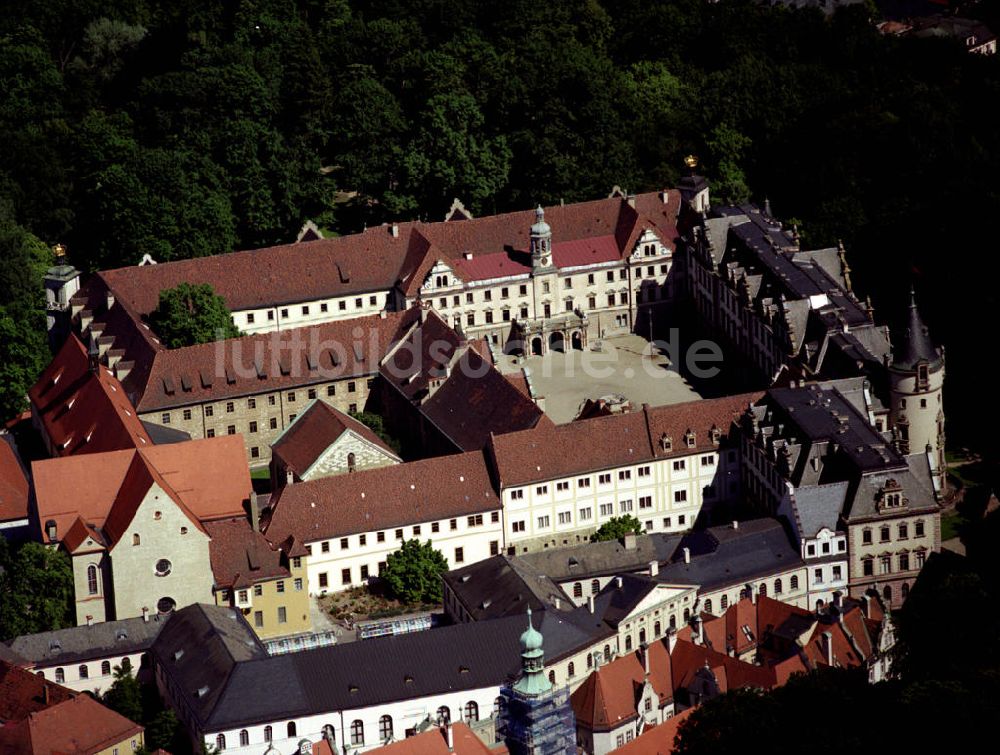 Regensburg aus der Vogelperspektive: Schloss der Fürsten von Thurn und Taxis in Regensburg