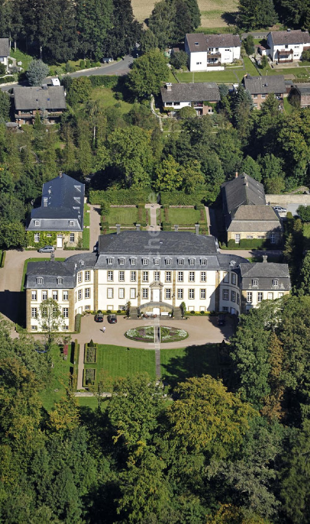 Bad Wünnenberg von oben - Schloss Fürstenberg Bad Wünnenberg