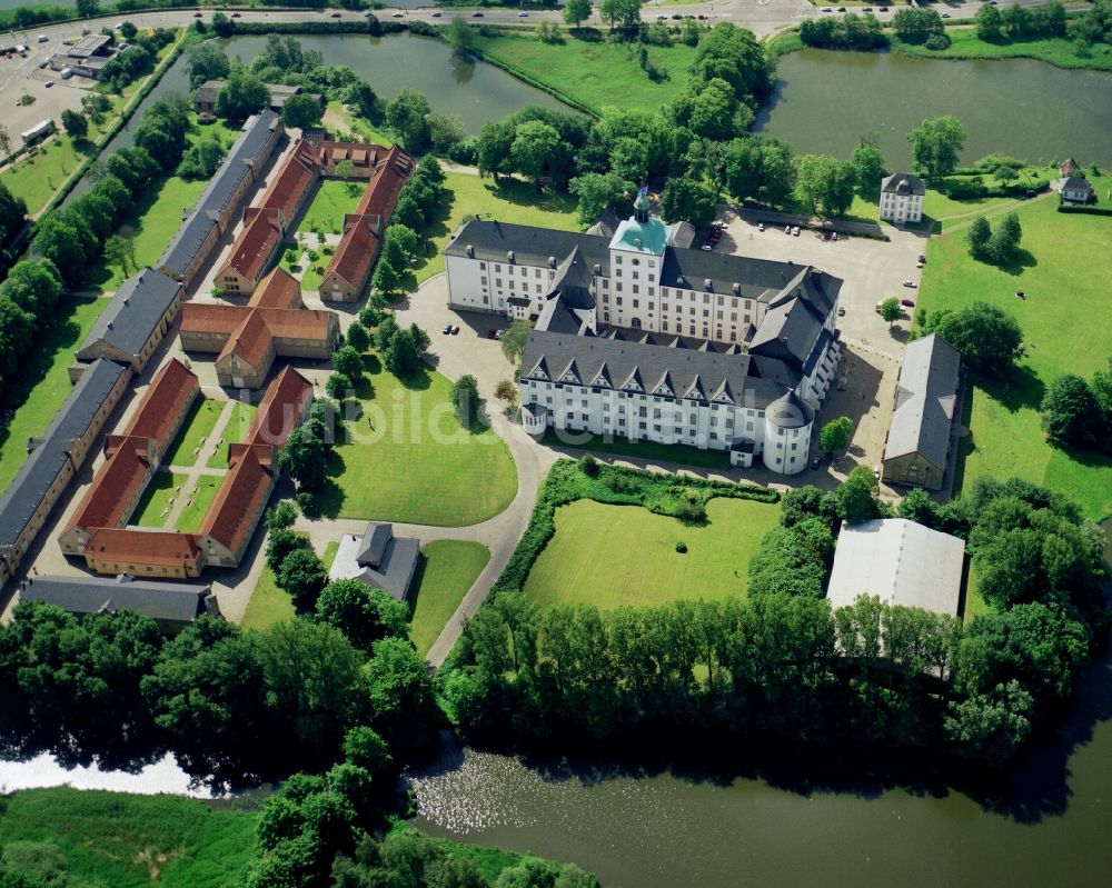 Schleswig aus der Vogelperspektive: Schloss Gottorf im Südwesten von Schleswig im Bundesland Schleswig-Holstein