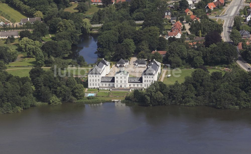 Gråsten aus der Vogelperspektive: Schloss Graasten in Dänemark