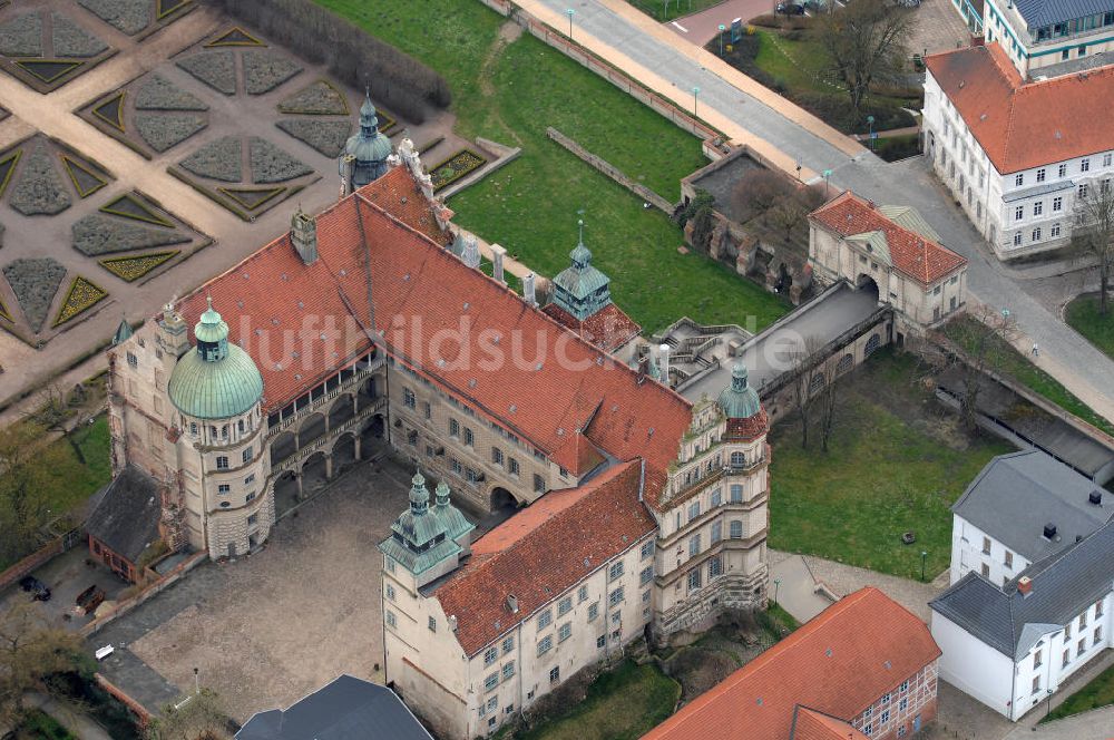 Luftaufnahme Güstrow - Schloss Güstrow, es gilt als eines der bedeutendsten Renaissancebauwerke Norddeutschlands