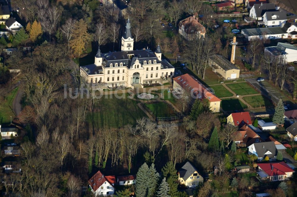 Stahnsdorf von oben - Schloß Güterfelde in Stahnsdorf im Bundesland Brandenburg