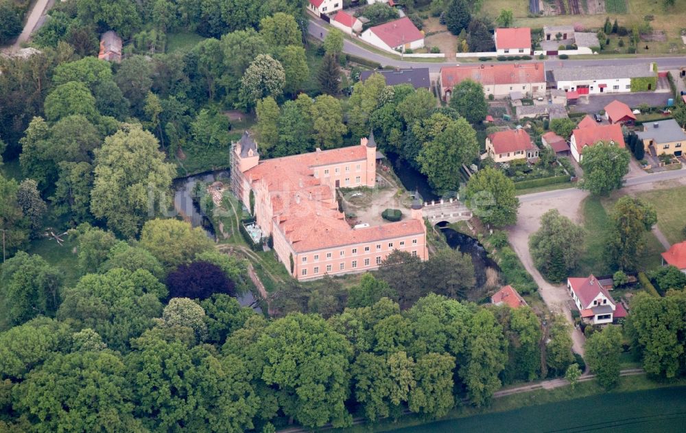 Luftbild Gusow-Platkow - Schloss Gusow in Gusow-Platkow im Bundesland Brandenburg