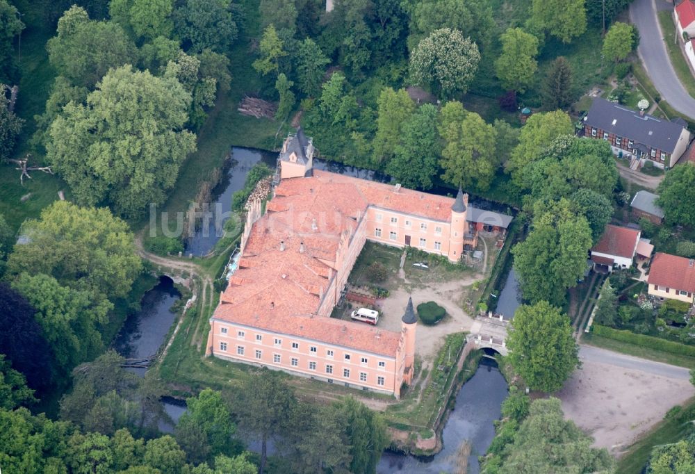 Luftaufnahme Gusow-Platkow - Schloss Gusow in Gusow-Platkow im Bundesland Brandenburg