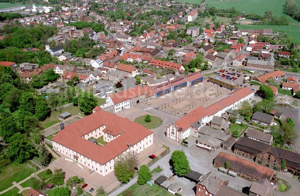 Haldensleben/Sachsen-Anhalt von oben - Schloß Haldensleben in Sachsen-Anhalt. Datum: 05.05.03