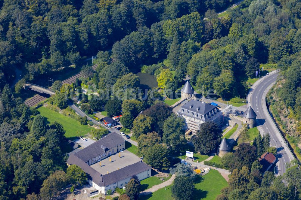 Velbert aus der Vogelperspektive: Schloss Hardenberg im Ortsteil Neviges in Velbert im Bundesland Nordrhein-Westfalen