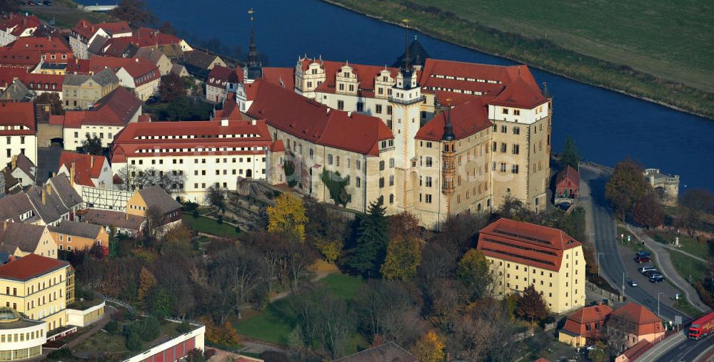 Torgau aus der Vogelperspektive: Schloss Hartenfels in Torgau an der Elbe