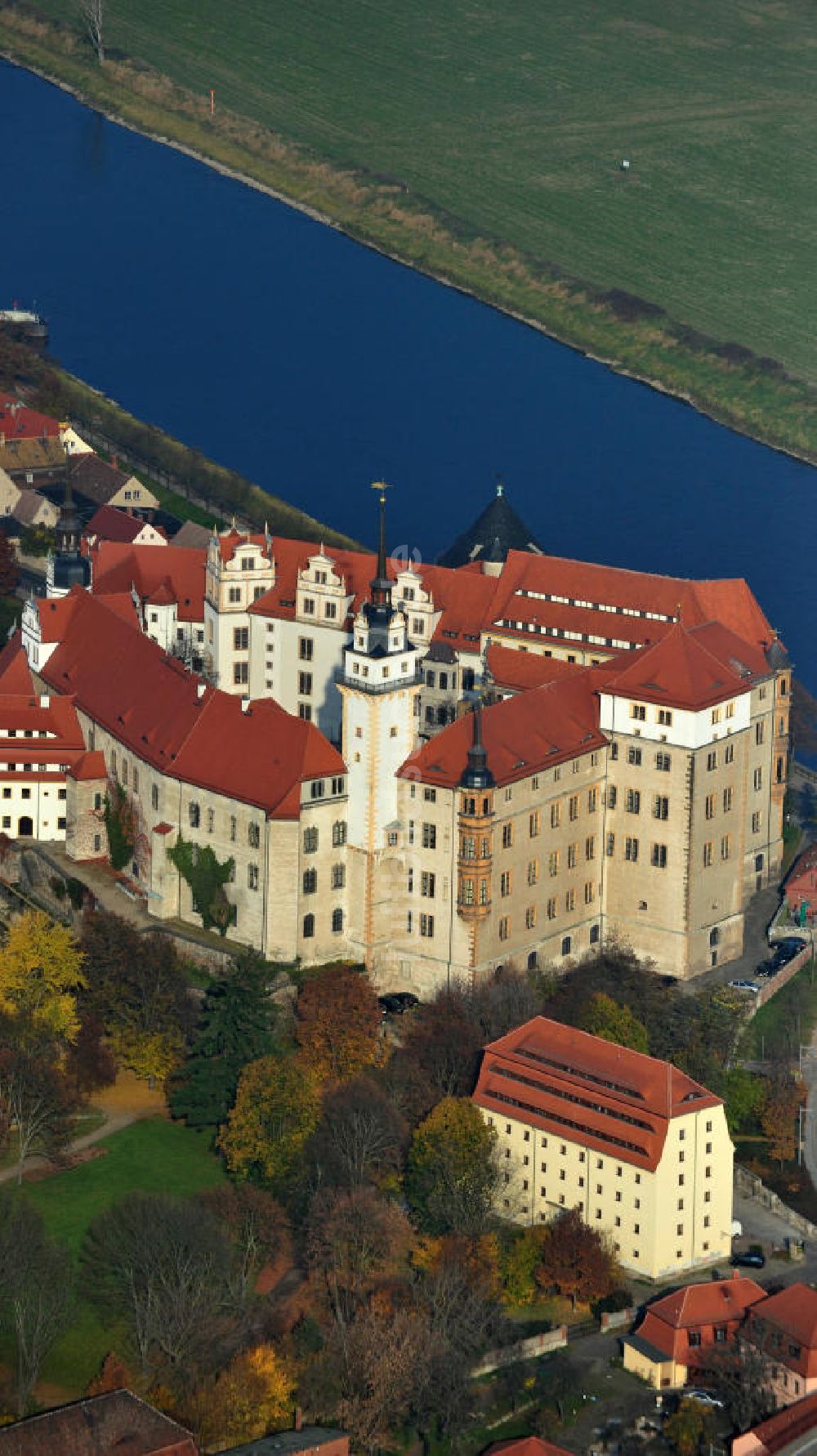 Torgau von oben - Schloss Hartenfels in Torgau an der Elbe