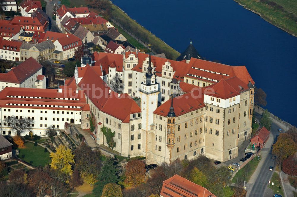 Torgau aus der Vogelperspektive: Schloss Hartenfels in Torgau an der Elbe