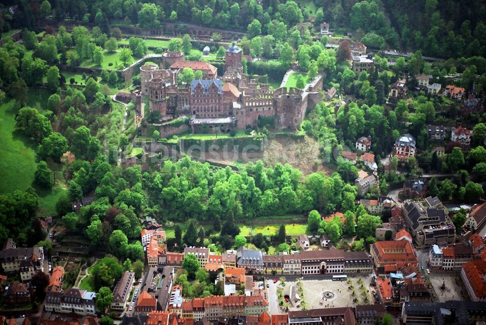 Heidelberg von oben - Schloss Heidelberg in Heidelberg im Bundesland Baden-Württemberg