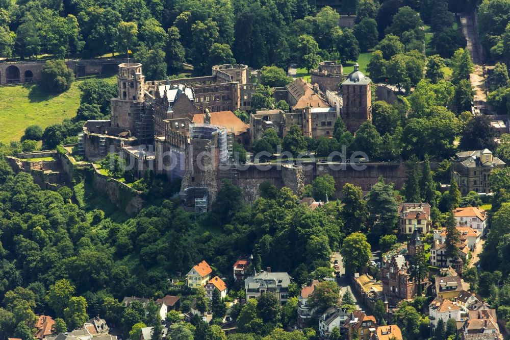 Heidelberg aus der Vogelperspektive: Schloss Heidelberg in Heidelberg im Bundesland Baden-Württemberg