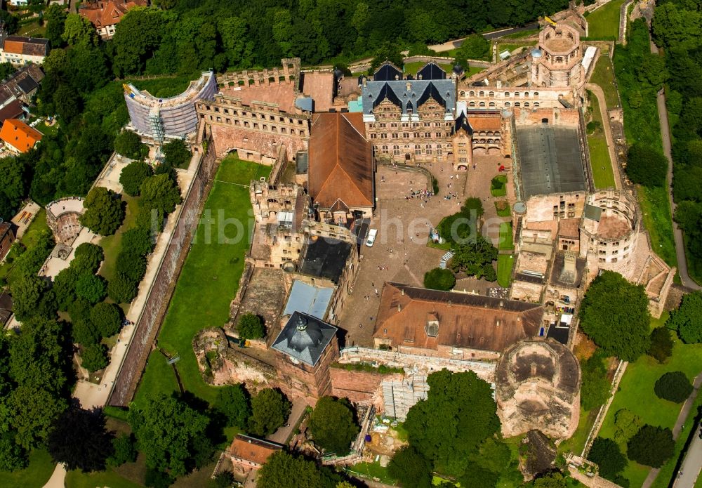 Heidelberg aus der Vogelperspektive: Schloss Heidelberg in Heidelberg im Bundesland Baden-Württemberg