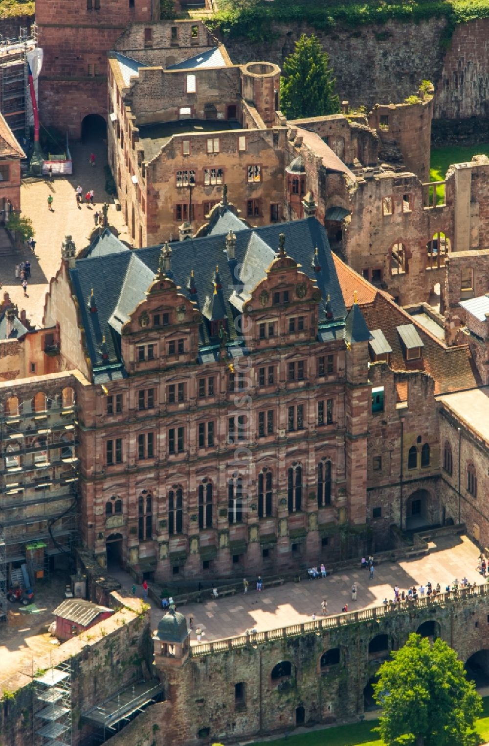 Heidelberg aus der Vogelperspektive: Schloss Heidelberg in Heidelberg im Bundesland Baden-Württemberg