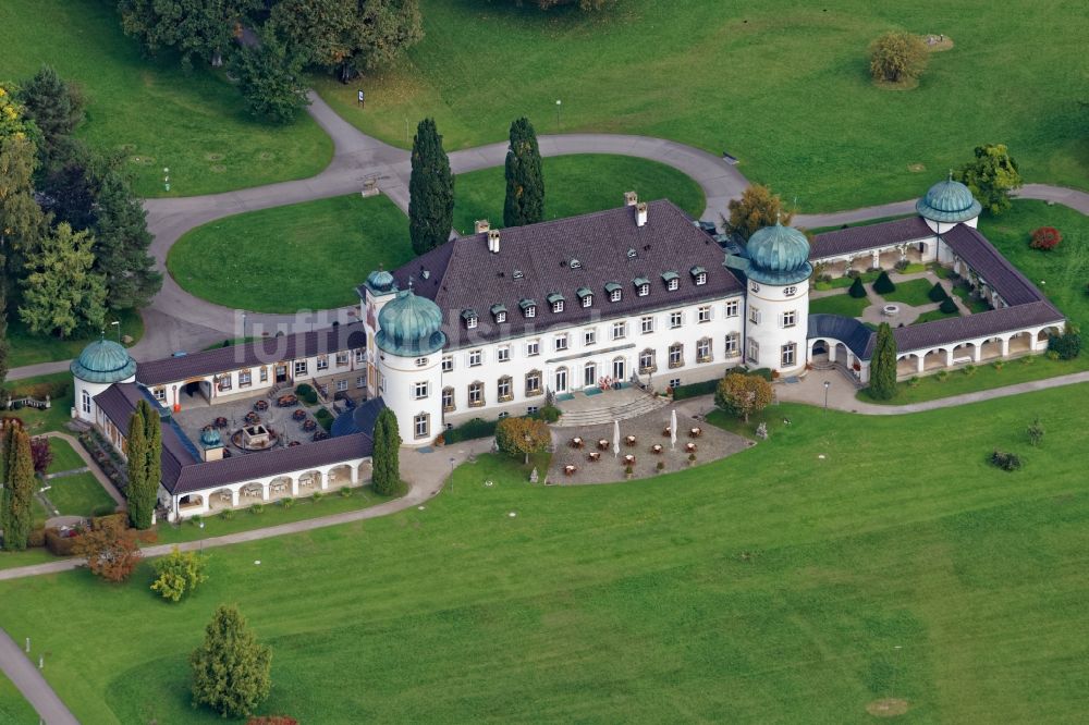 Bernried am Starnberger See aus der Vogelperspektive: Schloss Höhenried bei Bernried am Starnberger See im Bundesland Bayern