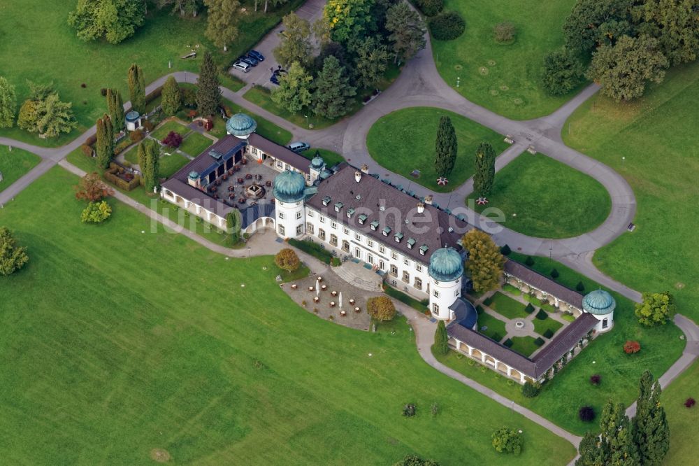 Bernried am Starnberger See von oben - Schloss Höhenried bei Bernried am Starnberger See im Bundesland Bayern