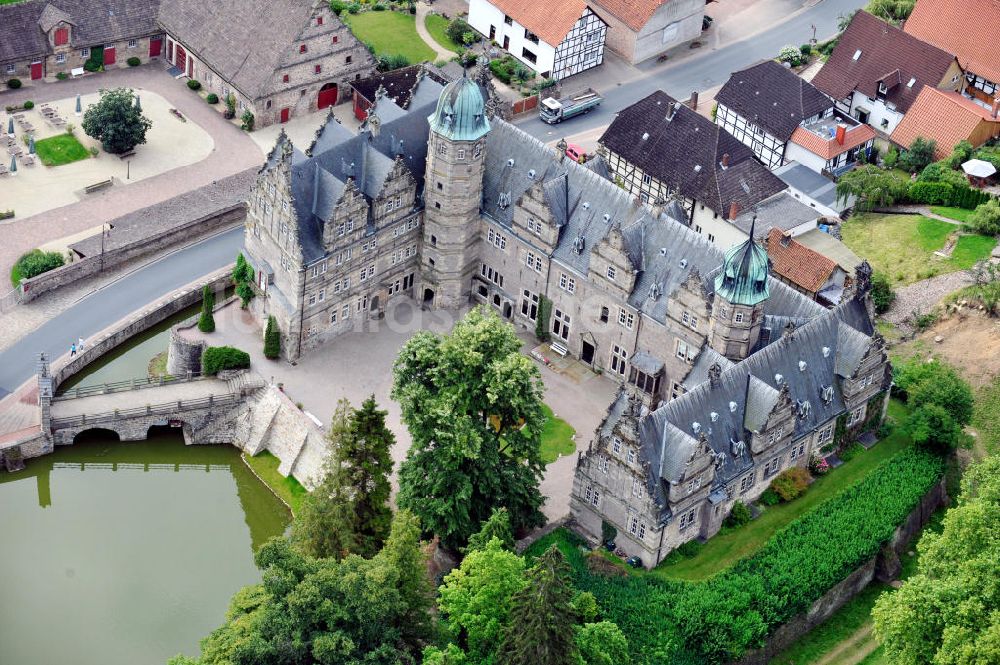 Luftaufnahme Emmerthal - Schloss Hämelschenburg in Emmerthal / Niedersachsen