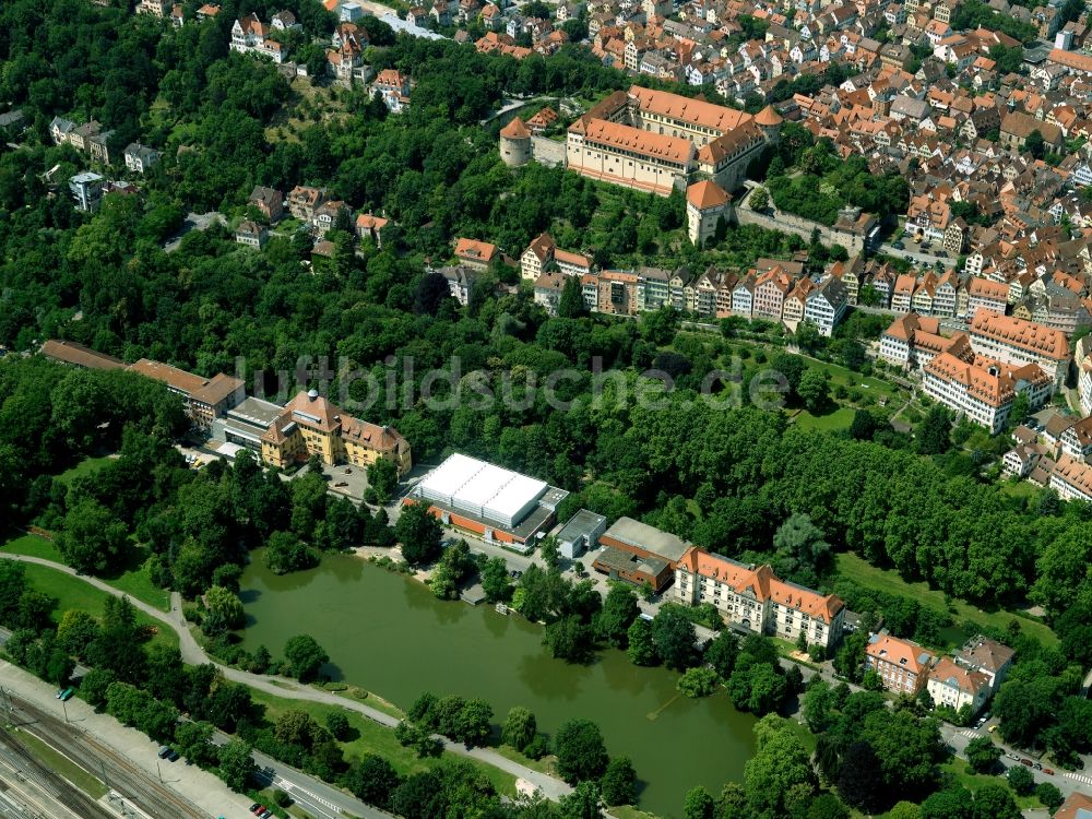 Luftaufnahme Tübingen - Schloss Hohentübingen im Zentrum von Tübingen im Bundesland Baden-Württemberg