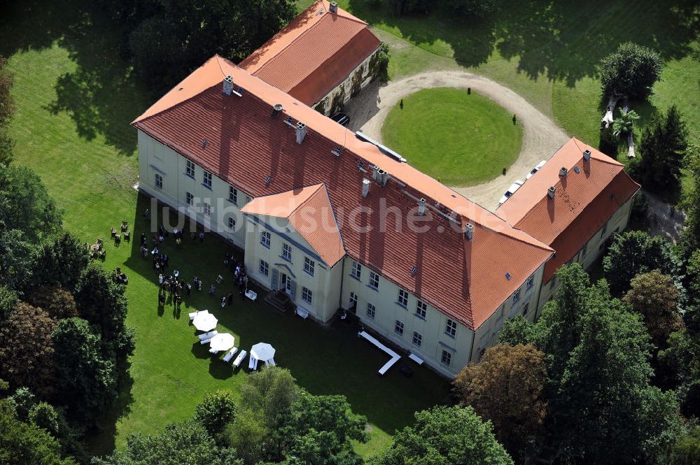 Luftaufnahme Hoppenrade - Schloss Hoppenrade im Löwenberger Land / Brandenburg