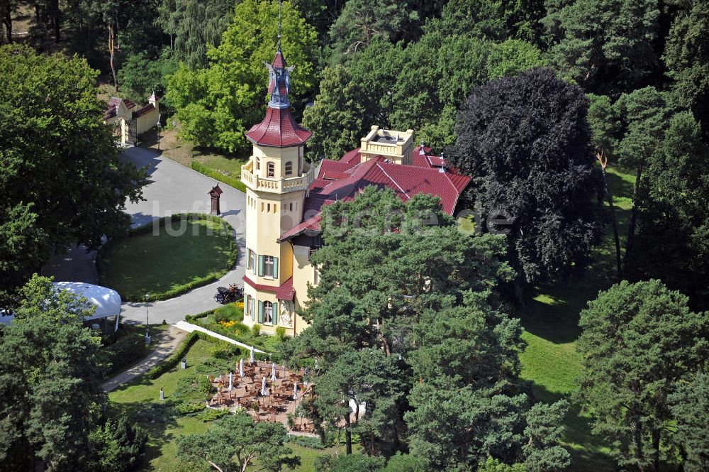 Luftaufnahme Storkow - Schloss Hubertushöhe bei Storkow