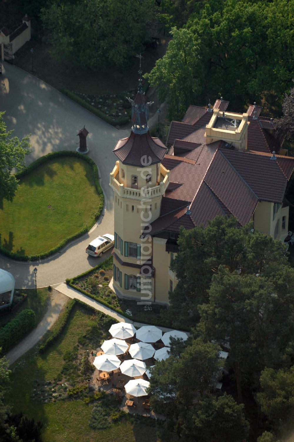 Luftaufnahme Storkow - Schloss Hubertushöhe Storkow