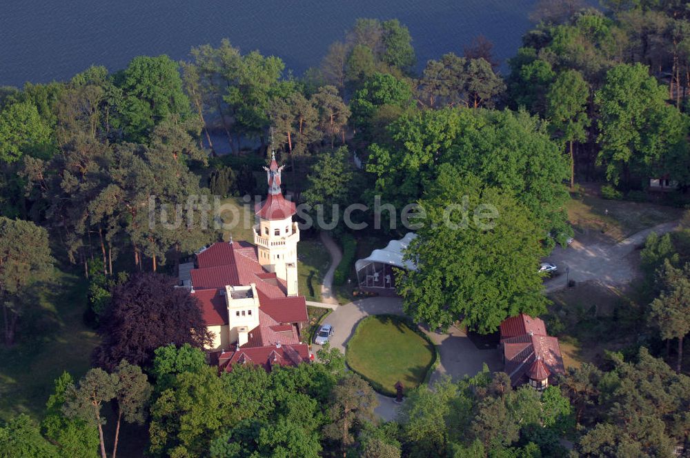 Storkow aus der Vogelperspektive: Schloss Hubertushöhe Storkow