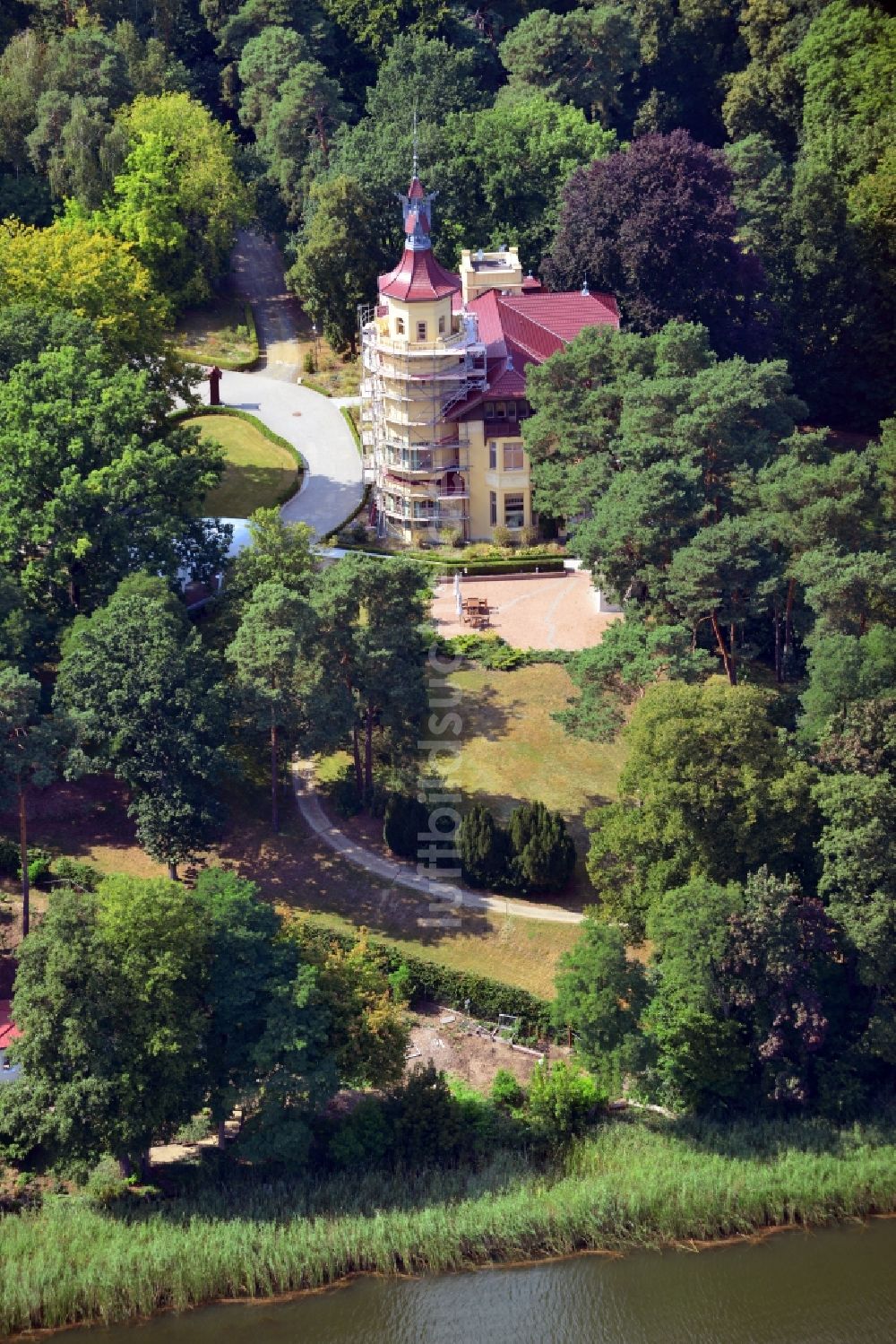 Luftaufnahme Storkow - Schloss Hubertushöhe in Storkow im Bundesland Brandenburg