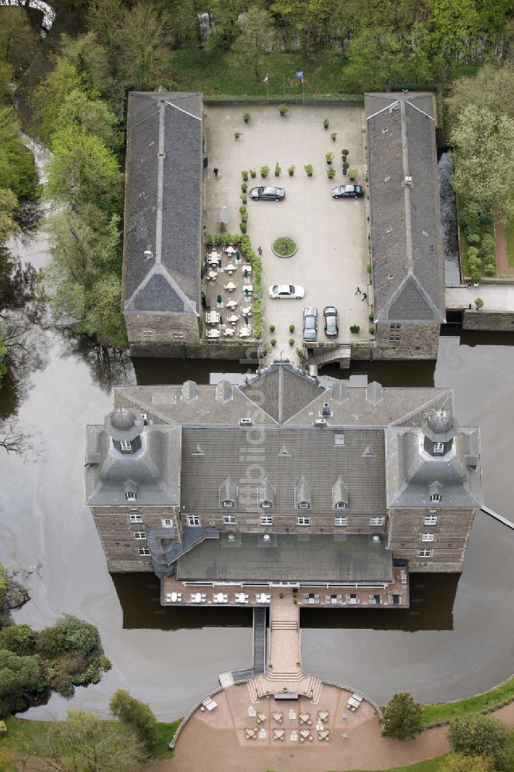 Luftaufnahme Kettwig / Essen - Schloss Hugenpoet ( Hugenpoot ) im Essener Stadtteil Kettwig