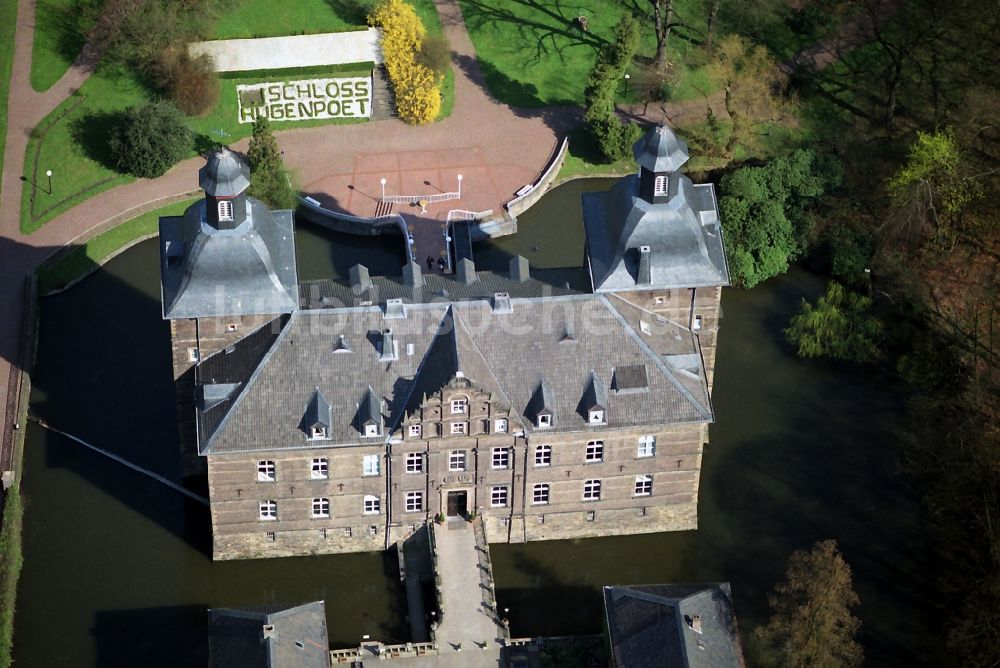 Luftaufnahme Essen OT Kettwig - Schloss Hugenpoet Wasserschloss im Essener Stadtteil Kettwig im Bundesland Nordrhein-Westfalen