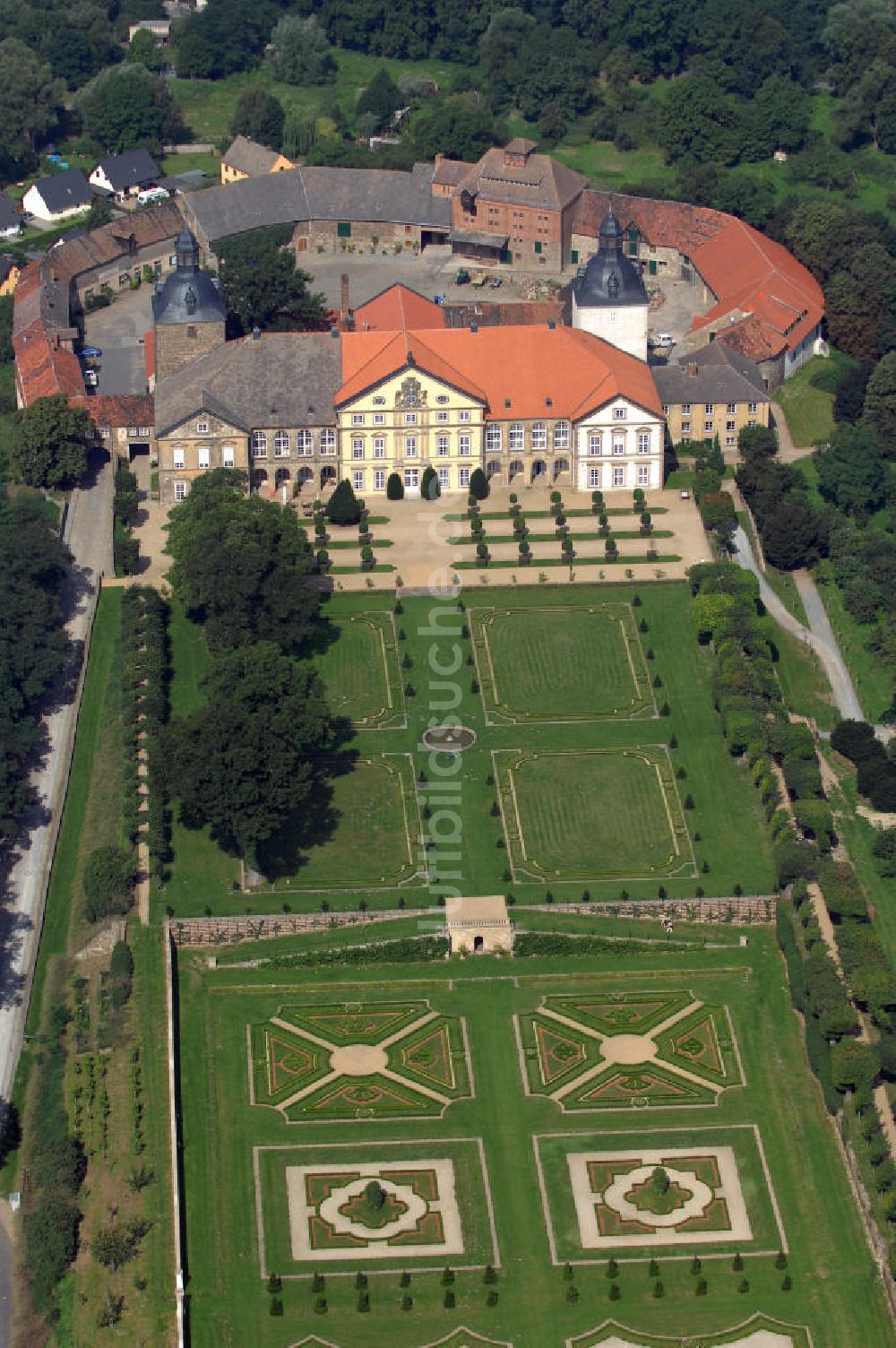 Luftaufnahme Hundisburg - Schloss Hundisburg