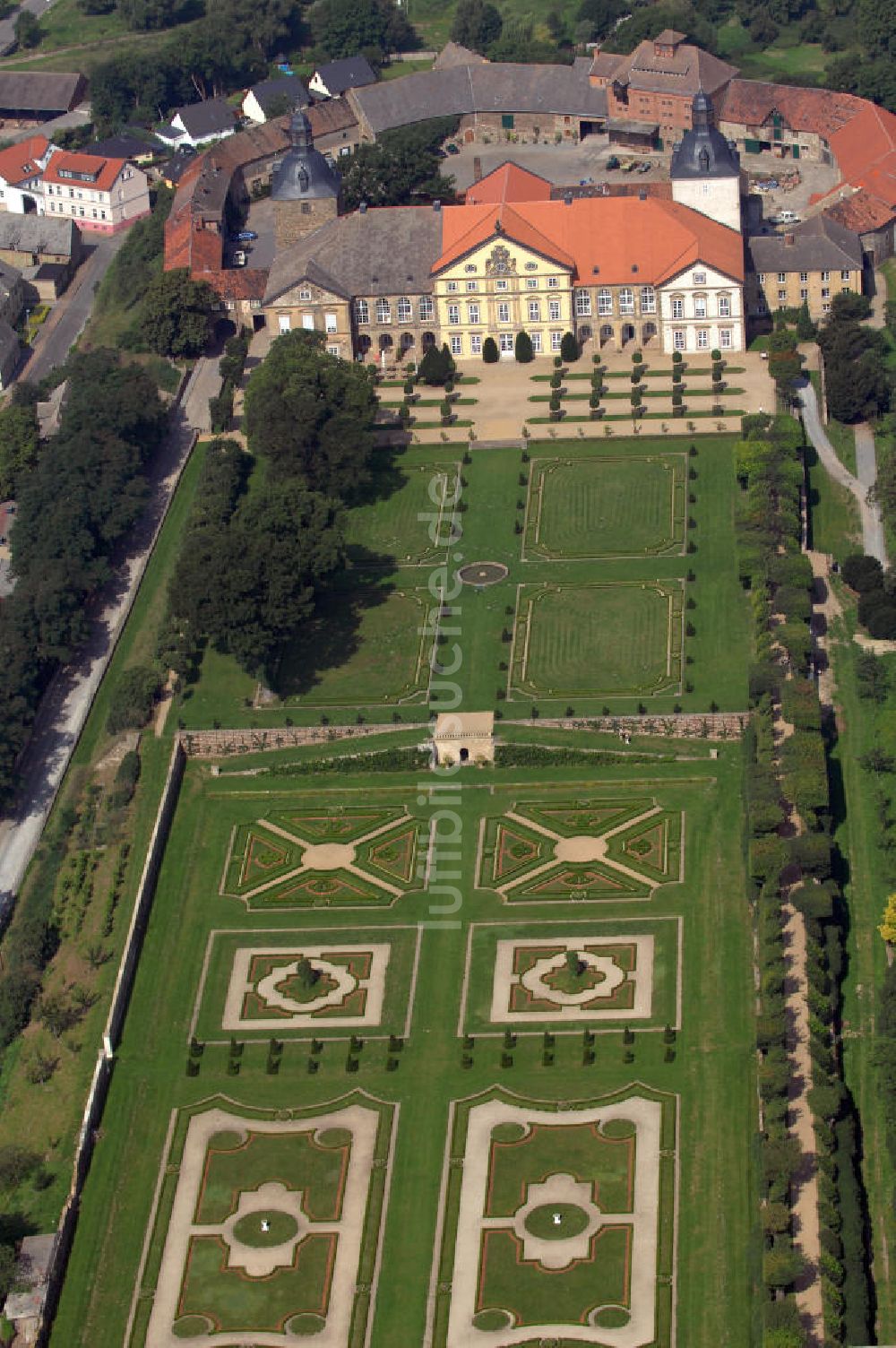 Hundisburg von oben - Schloss Hundisburg