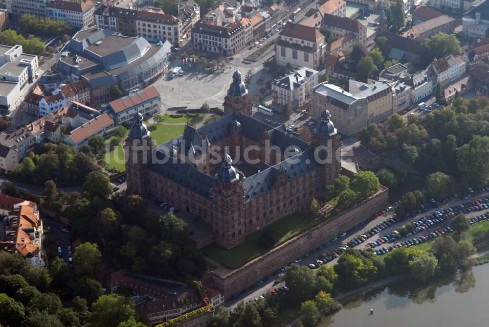 Aschaffenburg aus der Vogelperspektive: Schloss Johannisburg