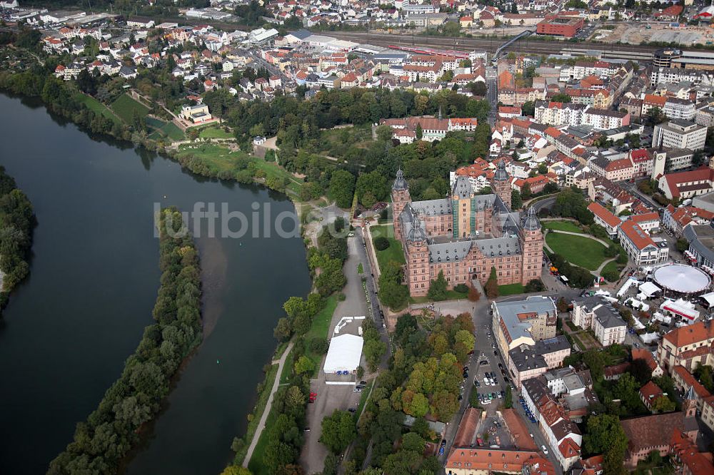 Aschaffenburg aus der Vogelperspektive: Schloss Johannisburg in Aschaffenburg