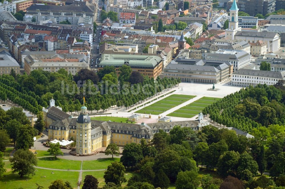 Karlsruhe aus der Vogelperspektive: Schloss Karlsruhe im Bundesland Baden-Württemberg