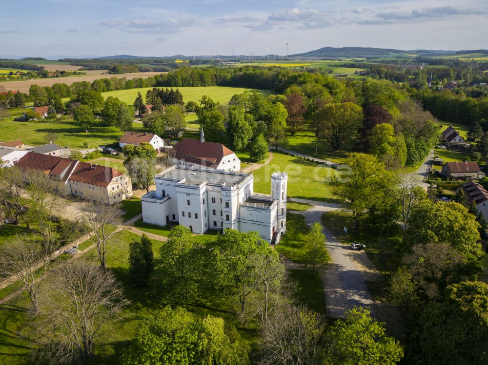 Reichenbach/Oberlausitz aus der Vogelperspektive: Schloss Krobnitz in Reichenbach/Oberlausitz im Bundesland Sachsen, Deutschland