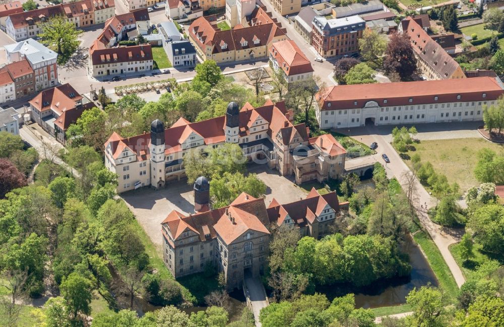 Köthen (Anhalt) aus der Vogelperspektive: Schloss Köthen in Köthen (Anhalt) im Bundesland Sachsen-Anhalt