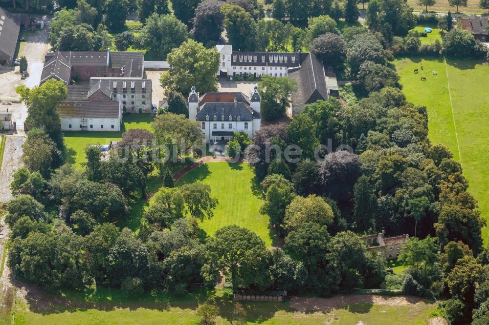 Moers von oben - Schloss Lauersfort in Moers im Bundesland Nordrhein-Westfalen