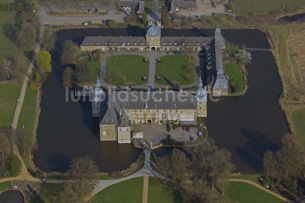 Dorsten von oben - Schloss Lembeck bei Dorsten in Nordrhein-Westfalen