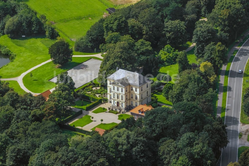 Rheurdt aus der Vogelperspektive: Schloss Leyenburg in Rheurdt im Bundesland Nordrhein-Westfalen