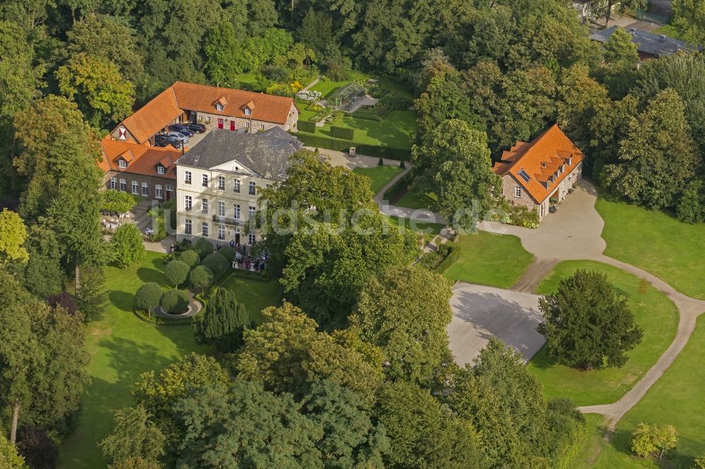 Luftaufnahme Rheurdt - Schloss Leyenburg in der Vluyner Straße in Rheurdt am Niederrhein in Nordrhein-Westfalen