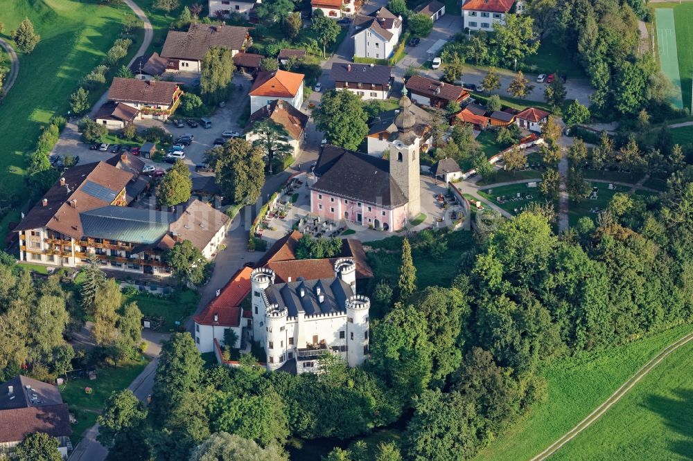 Luftaufnahme Bad Reichenhall - Schloss Marzoll, Rehaklinik Schlossberghof und Pfarrkirche St. Valentin in Marzoll bei Bad Reichenhall im Bundesland Bayern