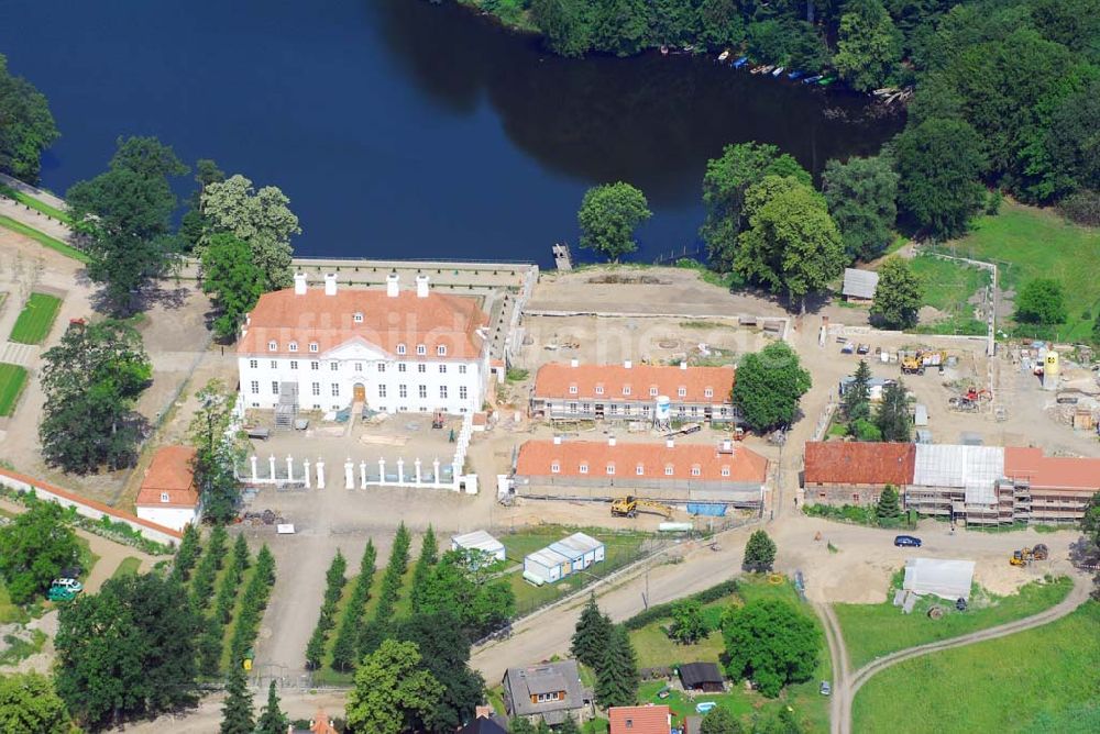 Meseberg aus der Vogelperspektive: Schloß Meseberg - das neue Gästehaus der Bundesregierung