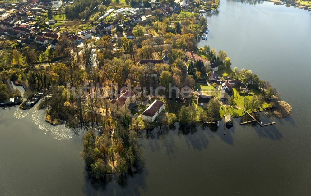 Luftbild Mirow - Schloss Mirow mit Johanniterkirche auf der Schlossinsel Mirow im Bundesland Mecklenburg-Vorpommern