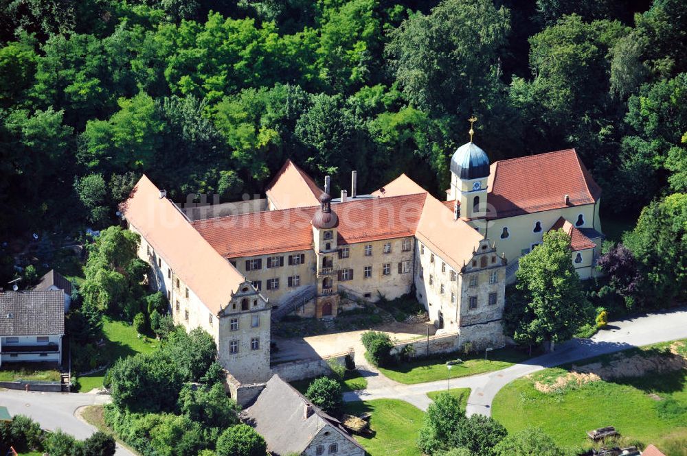 Münchshofen aus der Vogelperspektive: Schloss Münchshofen in Münchshofen, Bayern