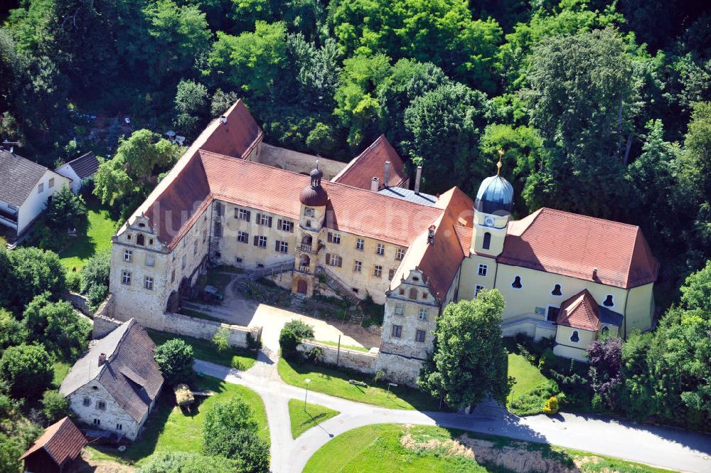 Luftaufnahme Münchshofen - Schloss Münchshofen in Münchshofen, Bayern