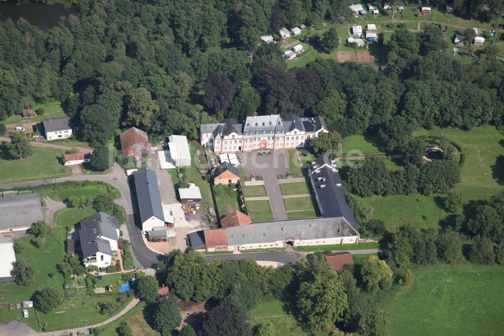 Luftaufnahme Nunkirchen Wadern - Schloss Münchweiler, Barockschloss bei Nunkirchen im Saarland