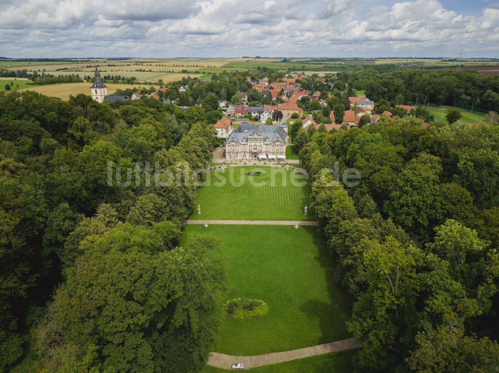 Molsdorf von oben - Schloss in Molsdorf im Bundesland Thüringen, Deutschland