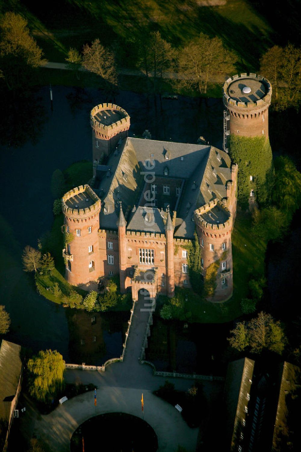 Kleve von oben - Schloss Moyland