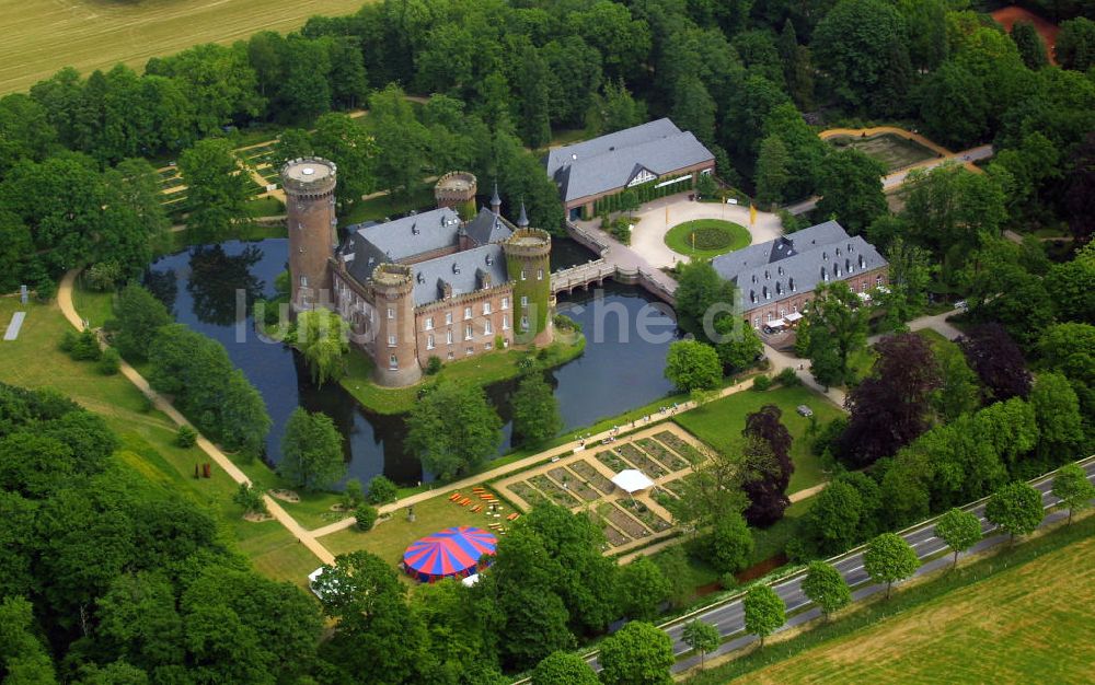 Kleve von oben - Schloss Moyland