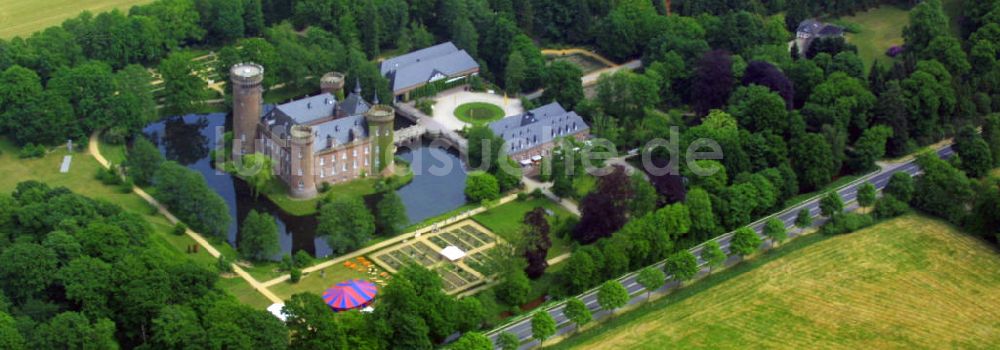 Kleve aus der Vogelperspektive: Schloss Moyland